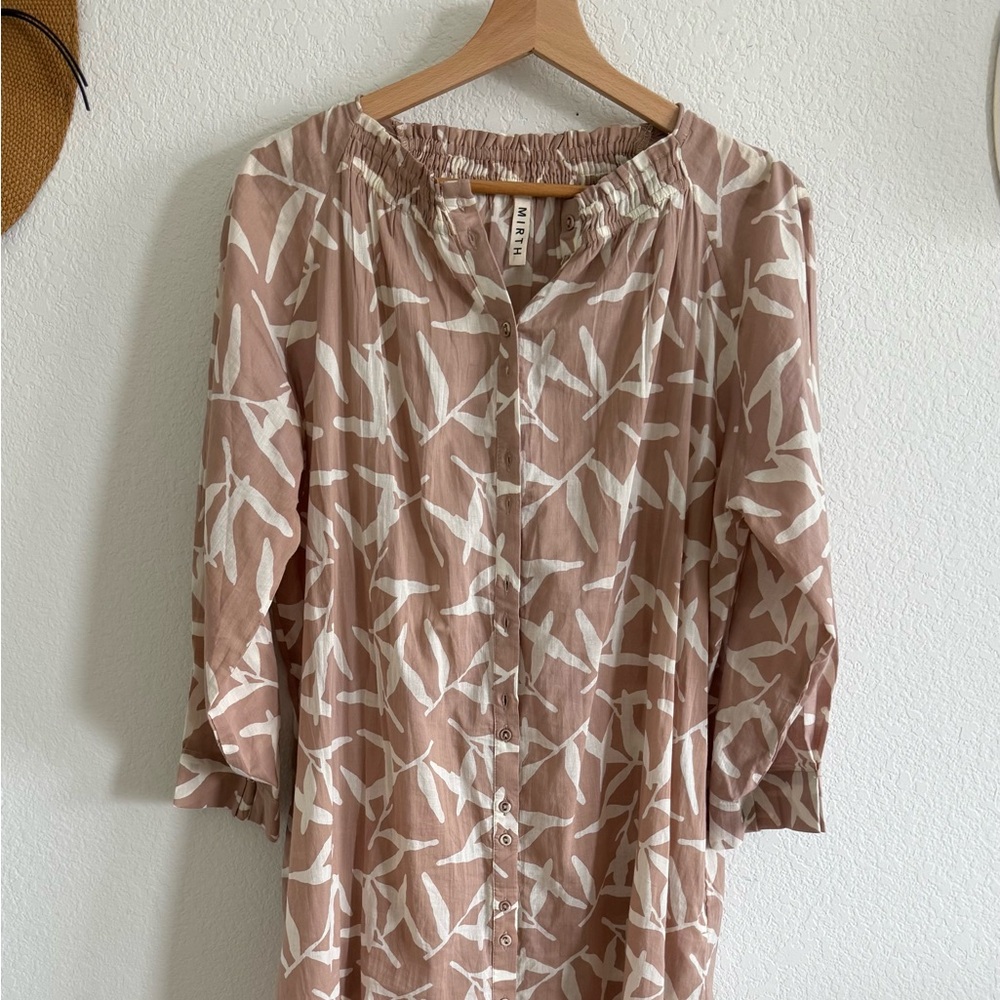 Elegant Midi Dress in Pink and White